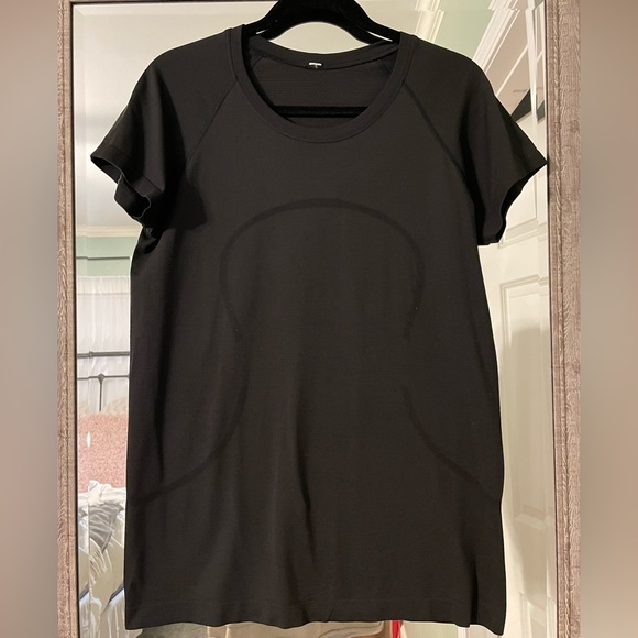 lululemon athletica Tops - Lululemon swiftly tech short sleeve shirt 2.0